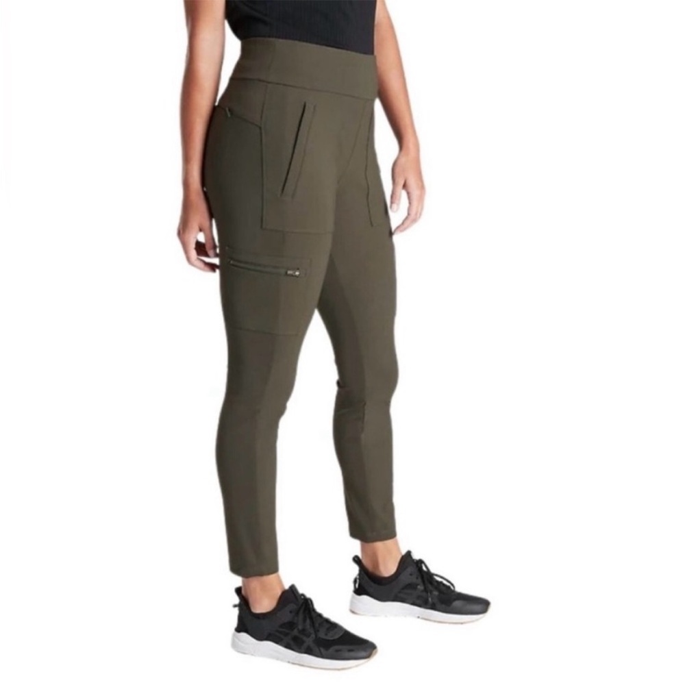 Athleta Headlands Hybrid Cargo Pants Size 12p